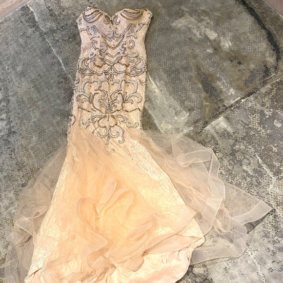 Night Dress - Picture 1 of 2
